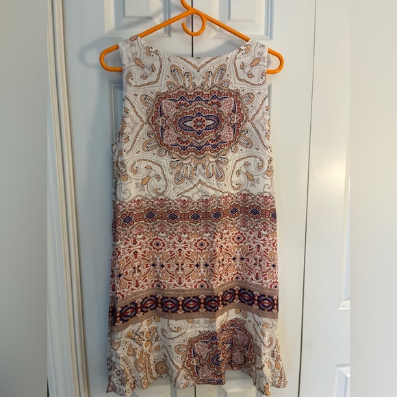 RENEE C. Brand New - without tags - lined and light weight dress - Picture 2 of 6